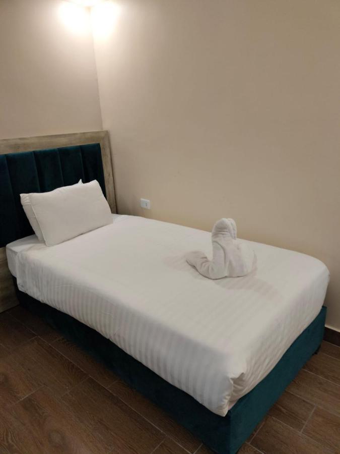 Old Street Apartment Вади Муса Екстериор снимка