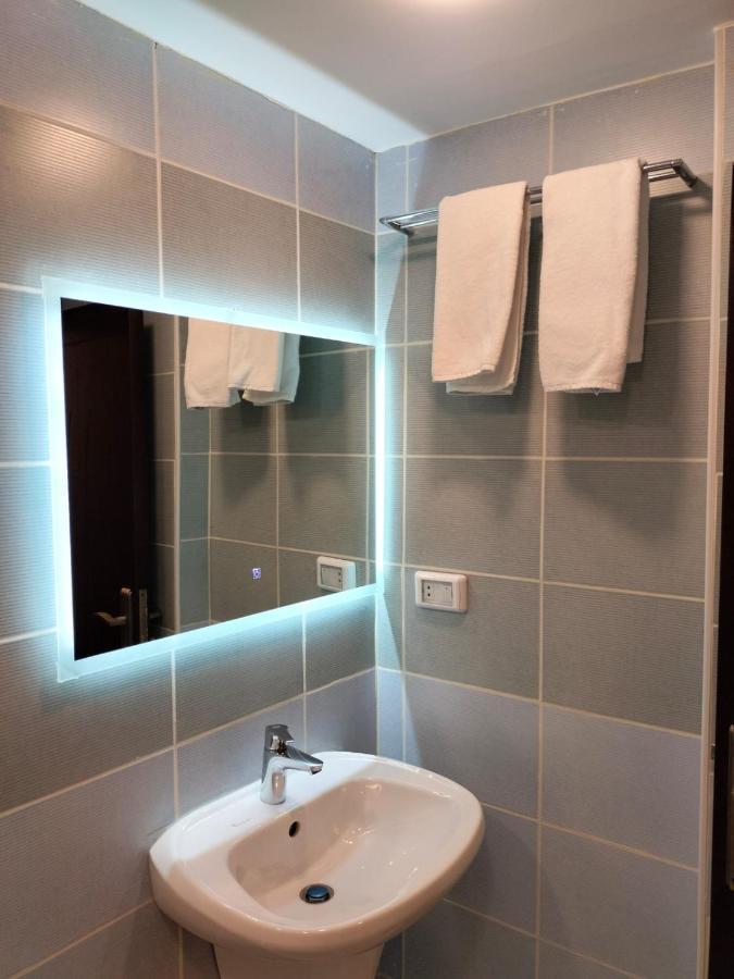 Old Street Apartment Вади Муса Екстериор снимка